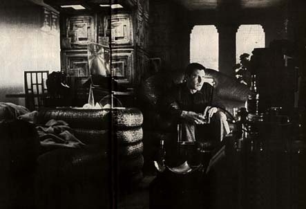 Deckard in his apartment w/ Esper