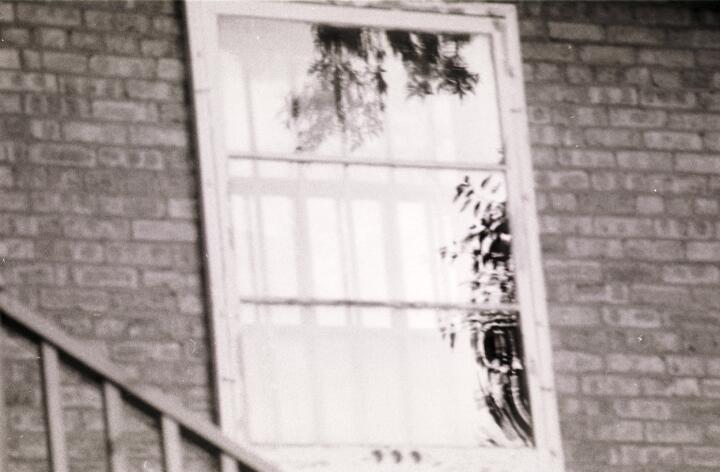 como-getaway-window
